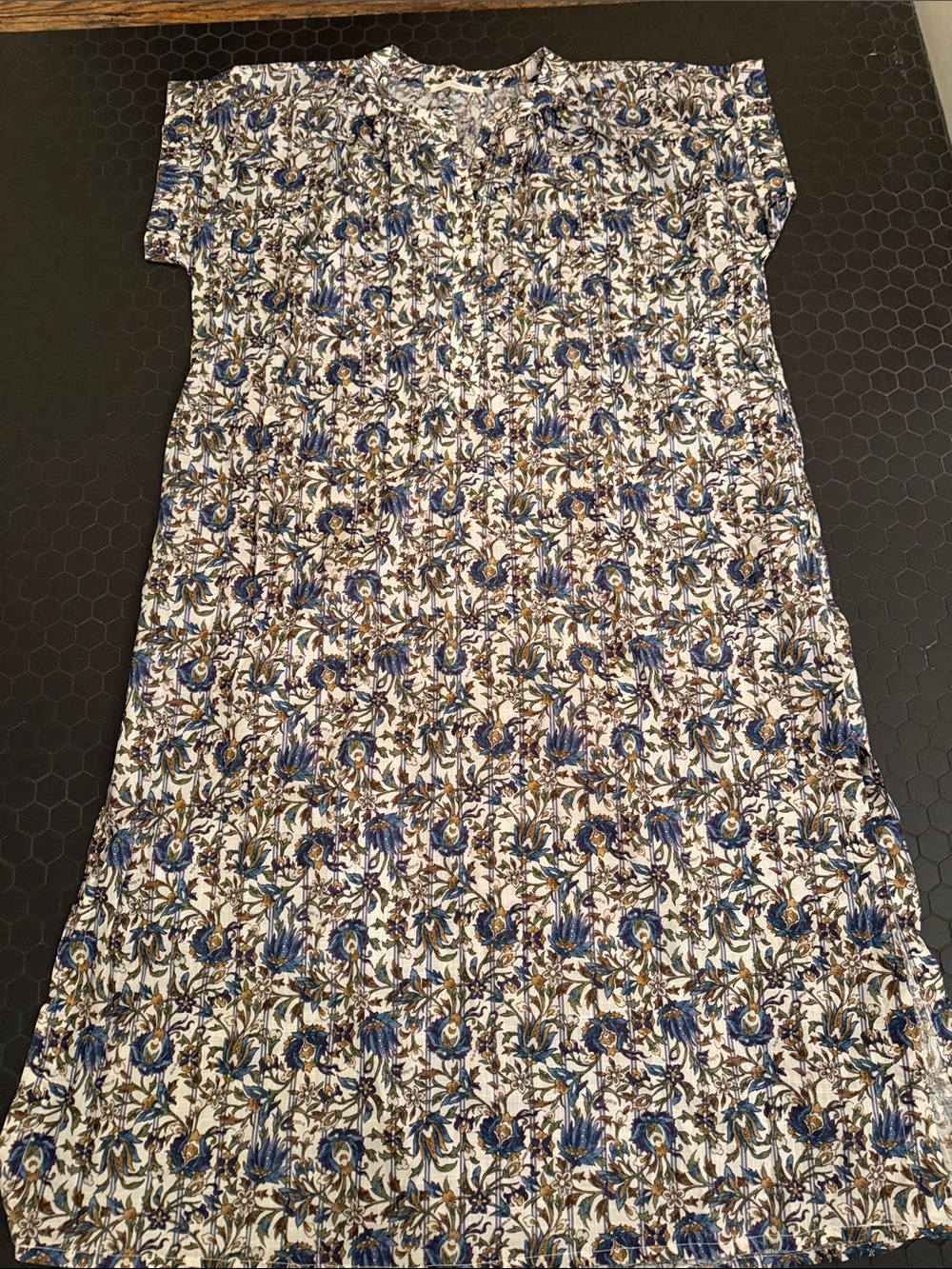 Floral Print Blue & Cream Short-Sleeve Women’s Dress